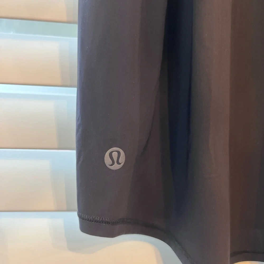 lululemon athletica Black Tank Top size 2 NWOT